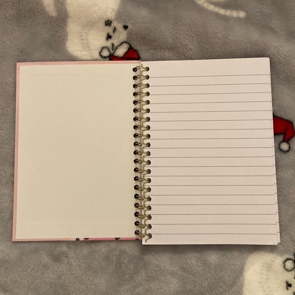 Notebook - Picture 2 of 5